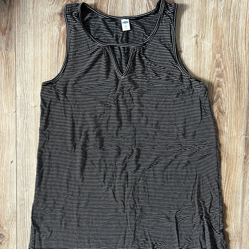 Eyelet tank top